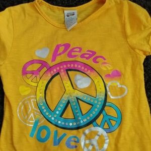 Peace and love t-shirt